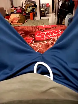 Shubuu  x online show from March 6, 2026, 1:18 pm