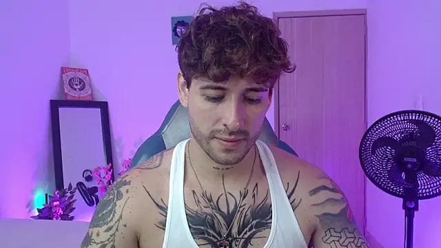 Snapshot of Ares_blue chatting on May 7, 2026, 11:48 am Ares blue online show from May 7, 2026, 11:48 am