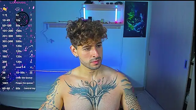 Snapshot of Ares_blue chatting on June 3, 2026, 3:06 pm Ares blue online show from June 3, 2026, 3:06 pm