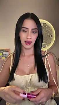 Snapshot of SarahhSmitth1 chatting on May 25, 2026, 9:21 pm SarahhSmitth1 online show from May 25, 2026, 9:21 pm