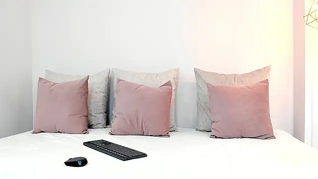 anny tayloor online show from January 15, 2025, 4:54 pm