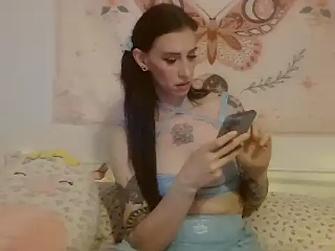 averietheangel online show from March 13, 2025, 6:56 pm