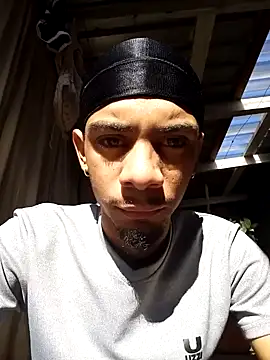 Snapshot of 29YOURZ_28_ chatting on December 9, 2024, 6:12 am 29YOURZ 28 online show from December 9, 2024, 6:12 am