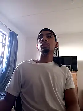 Snapshot of 29YOURZ_28_ chatting on December 11, 2024, 5:43 am 29YOURZ 28 online show from December 11, 2024, 5:43 am