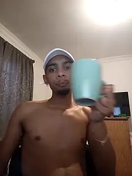 Snapshot of 29YOURZ_28_ chatting on December 12, 2024, 4:37 am 29YOURZ 28 online show from December 12, 2024, 4:37 am