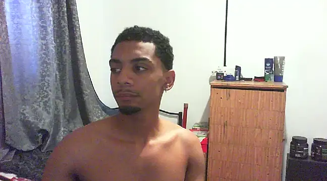 Snapshot of 29YOURZ_28_ chatting on February 5, 2025, 10:30 am 29YOURZ 28 online show from February 5, 2025, 10:30 am