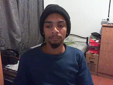 Snapshot of 29YOURZ_28_ chatting on September 12, 2025, 9:15 pm 29YOURZ 28 online show from September 12, 2025, 9:15 pm