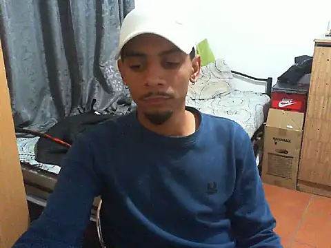 Snapshot of 29YOURZ_28_ chatting on September 29, 2025, 6:13 pm 29YOURZ 28 online show from September 29, 2025, 6:13 pm