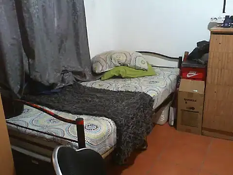 Snapshot of 29YOURZ_28_ chatting on October 1, 2025, 8:53 am 29YOURZ 28 online show from October 1, 2025, 8:53 am