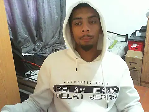 Snapshot of 29YOURZ_28_ chatting on October 7, 2025, 8:44 am 29YOURZ 28 online show from October 7, 2025, 8:44 am