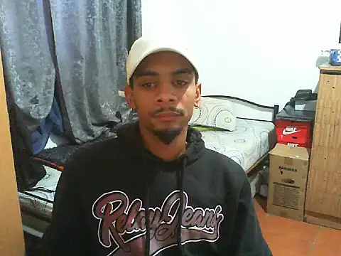 Snapshot of 29YOURZ_28_ chatting on October 8, 2025, 10:35 am 29YOURZ 28 online show from October 8, 2025, 10:35 am
