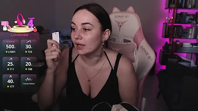 Snapshot of SexyWitch_666 chatting on July 21, 2026, 6:49 am SexyWitch 666 online show from July 21, 2026, 6:49 am