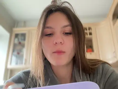 Snapshot of sweety_secret_ chatting on January 20, 2025, 9:13 am sweety secret  online show from January 20, 2025, 9:13 am