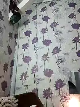 SweetLeila40 online show from February 11, 2025, 10:28 pm