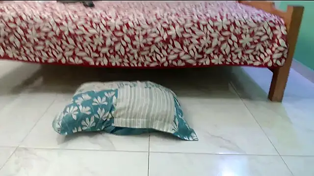 evaleribigtits18 online show from March 6, 2026, 2:19 am