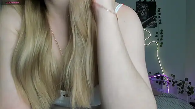 Snapshot of Melissa_babs chatting on December 7, 2024, 2:09 am Melissa babs online show from December 7, 2024, 2:09 am