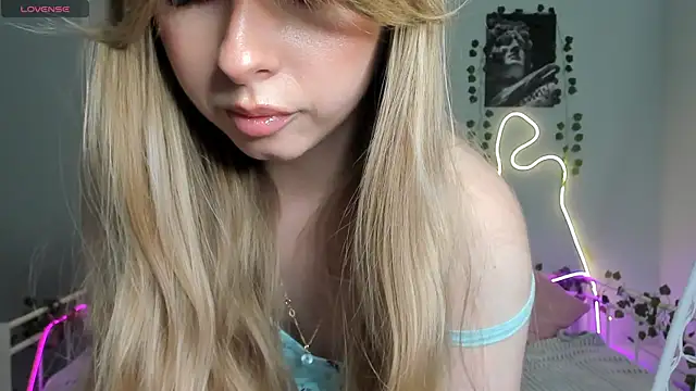 Snapshot of Melissa_babs chatting on February 20, 2025, 9:44 am Melissa babs online show from February 20, 2025, 9:44 am