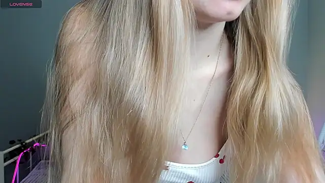 Snapshot of Melissa_babs chatting on March 23, 2025, 2:04 am Melissa babs online show from March 23, 2025, 2:04 am