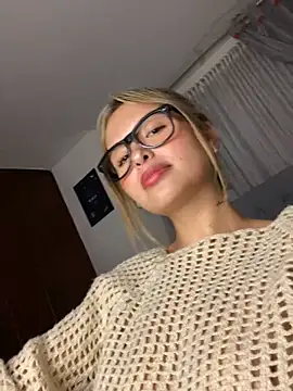 Snapshot of Odett_ chatting on March 17, 2025, 7:46 am Odett  online show from March 17, 2025, 7:46 am