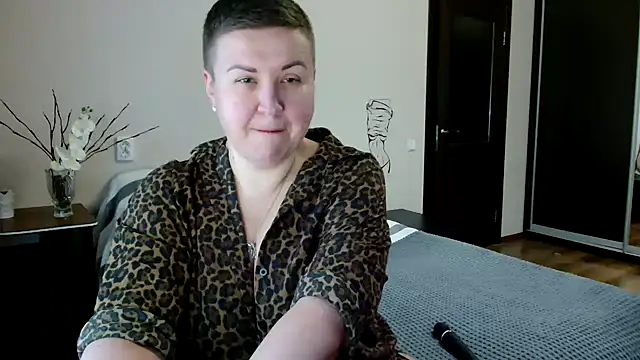 Annet1912 online show from September 29, 2025, 8:19 am