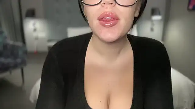 Snapshot of lilylush24 chatting on February 22, 2026, 12:47 pm lilylush24 online show from February 22, 2026, 12:47 pm