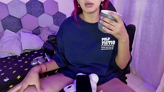 Horny tgn online show from February 5, 2026, 6:23 pm