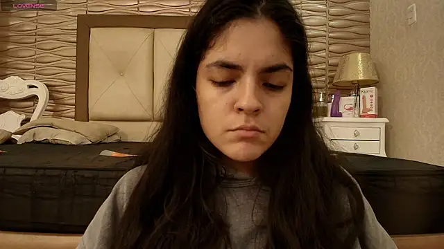 sofiaclauss online show from September 13, 2025, 7:46 pm