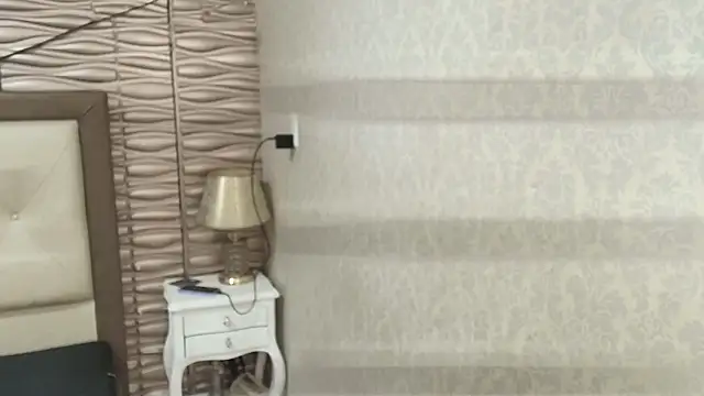 sofiaclauss online show from October 30, 2025, 10:10 pm