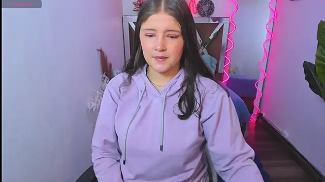 Snapshot of Krysstal_tay chatting on December 27, 2024, 12:23 pm Krysstal tay online show from December 27, 2024, 12:23 pm