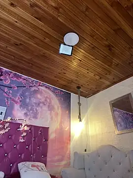 Nikol Rang   online show from February 25, 2025, 4:03 am