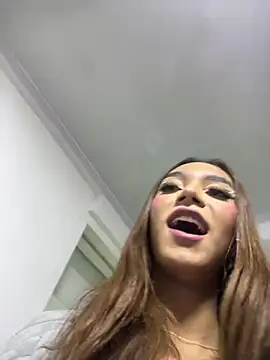 Nikol Rang   online show from March 5, 2025, 4:02 am