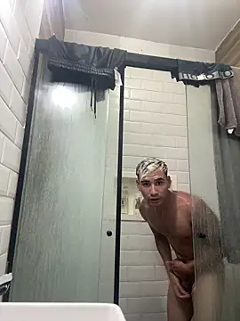 Alexaxelo online show from March 5, 2026, 7:21 pm