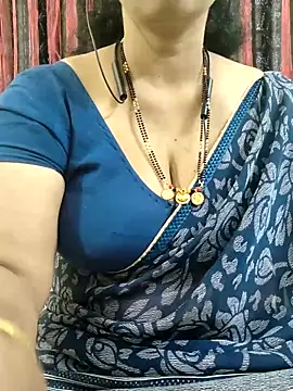 Snapshot of bhuvana555 chatting on December 20, 2025, 4:30 am bhuvana555 online show from December 20, 2025, 4:30 am