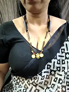 Snapshot of bhuvana555 chatting on April 19, 2026, 6:10 pm bhuvana555 online show from April 19, 2026, 6:10 pm