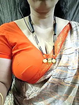 Snapshot of bhuvana555 chatting on April 23, 2026, 5:15 pm bhuvana555 online show from April 23, 2026, 5:15 pm