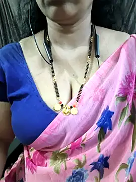 Snapshot of bhuvana555 chatting on May 5, 2026, 10:07 pm bhuvana555 online show from May 5, 2026, 10:07 pm