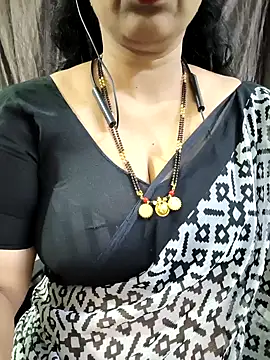 Snapshot of bhuvana555 chatting on May 10, 2026, 3:44 am bhuvana555 online show from May 10, 2026, 3:44 am