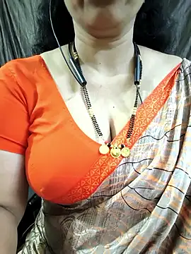 Snapshot of bhuvana555 chatting on May 17, 2026, 5:05 am bhuvana555 online show from May 17, 2026, 5:05 am