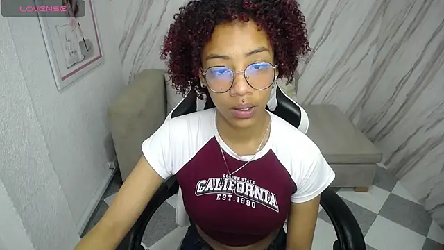 Violeth b online show from March 10, 2025, 3:41 pm