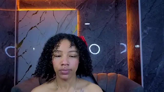 Violeth b online show from March 18, 2026, 1:36 pm