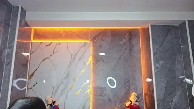 Violeth b online show from April 6, 2026, 1:12 pm