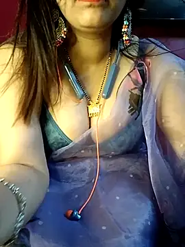 Snapshot of payal9038 chatting on October 22, 2025, 6:46 am payal9038 online show from October 22, 2025, 6:46 am