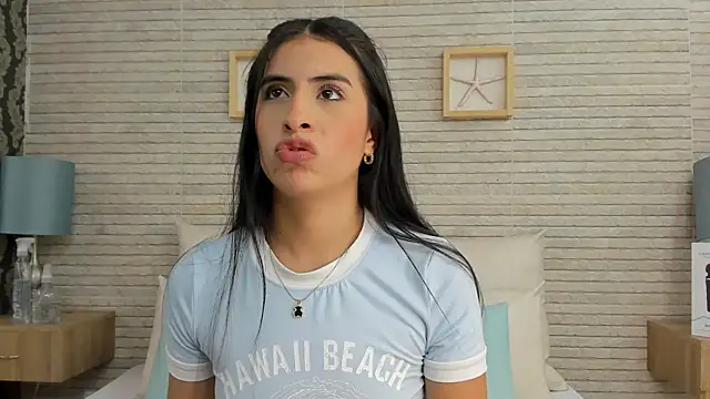 IssabellaLopez online show from February 1, 2025, 11:06 pm