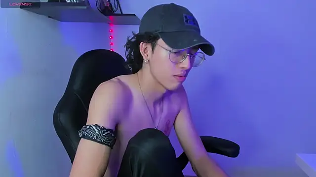 Snapshot of manu_vera chatting on February 26, 2025, 2:15 am manu vera online show from February 26, 2025, 2:15 am