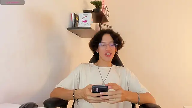 Snapshot of manu_vera chatting on September 26, 2025, 7:51 pm manu vera online show from September 26, 2025, 7:51 pm