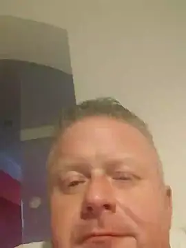 Snapshot of swingr chatting on December 27, 2024, 1:00 am swingr online show from December 27, 2024, 1:00 am