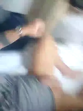 Snapshot of swingr chatting on February 14, 2025, 2:02 pm swingr online show from February 14, 2025, 2:02 pm