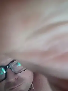 Snapshot of swingr chatting on February 25, 2025, 2:33 pm swingr online show from February 25, 2025, 2:33 pm