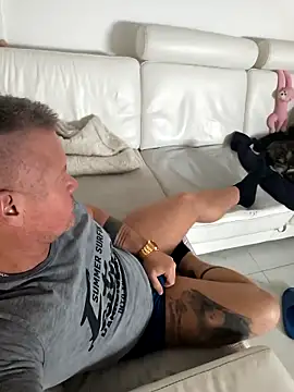 Snapshot of swingr chatting on January 7, 2026, 12:40 pm swingr online show from January 7, 2026, 12:40 pm