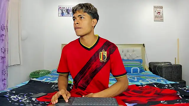 Snapshot of dafnezahiraa_ chatting on January 4, 2025, 3:07 am dafnezahiraa online show from January 4, 2025, 3:07 am